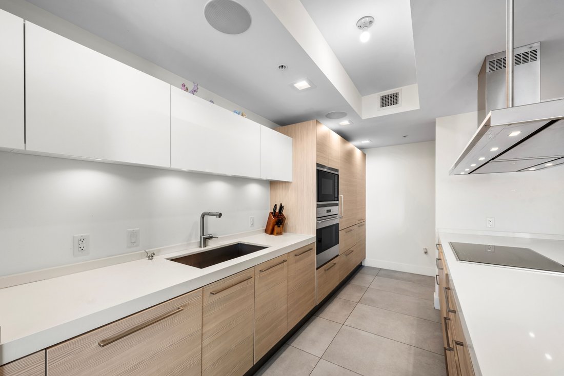 Condo in North Miami Beach, Florida, United States 4 - 17974395