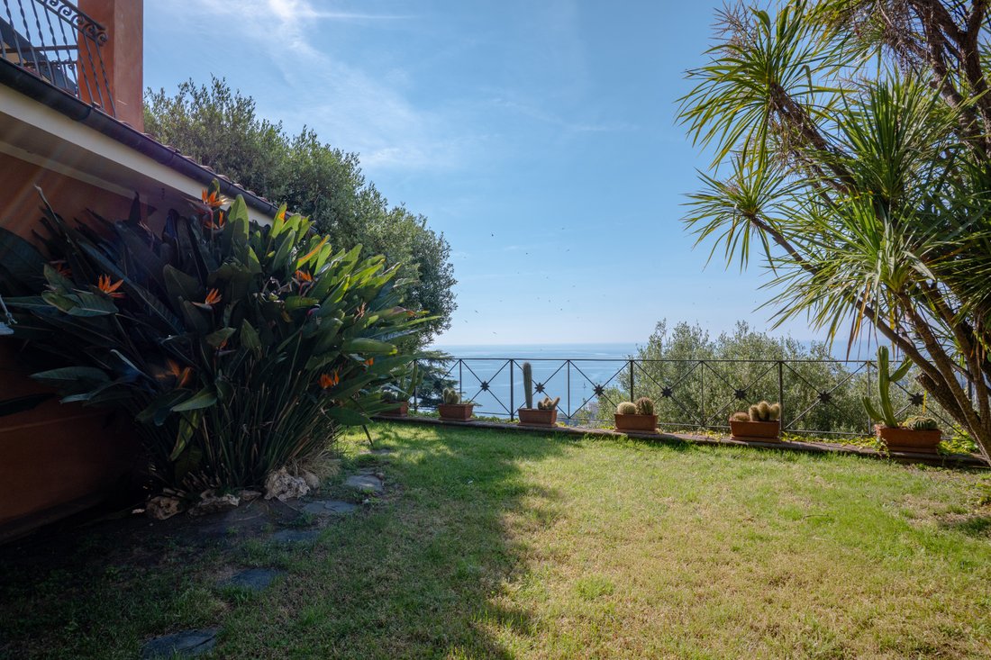 Villa in Albissola Marina, Liguria, Italy 1 - 17974594