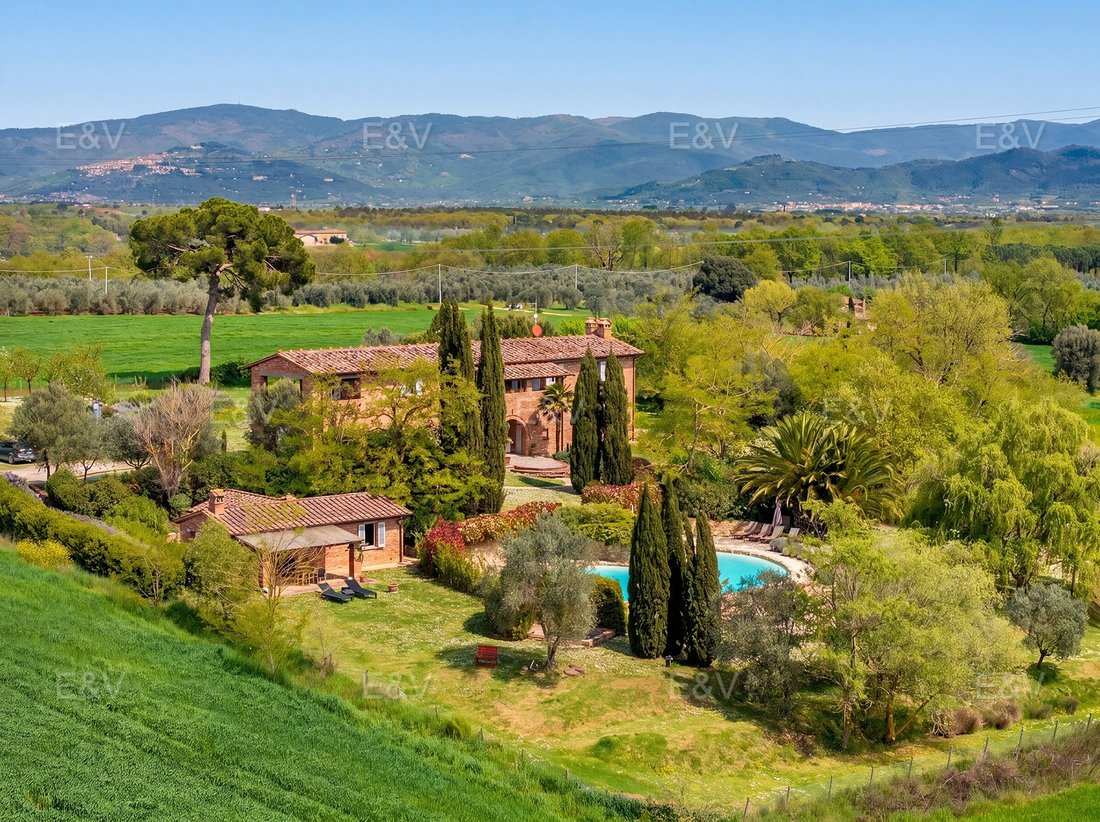 Country House in Castiglione del Lago, Umbria, Italy 3 - 17974398