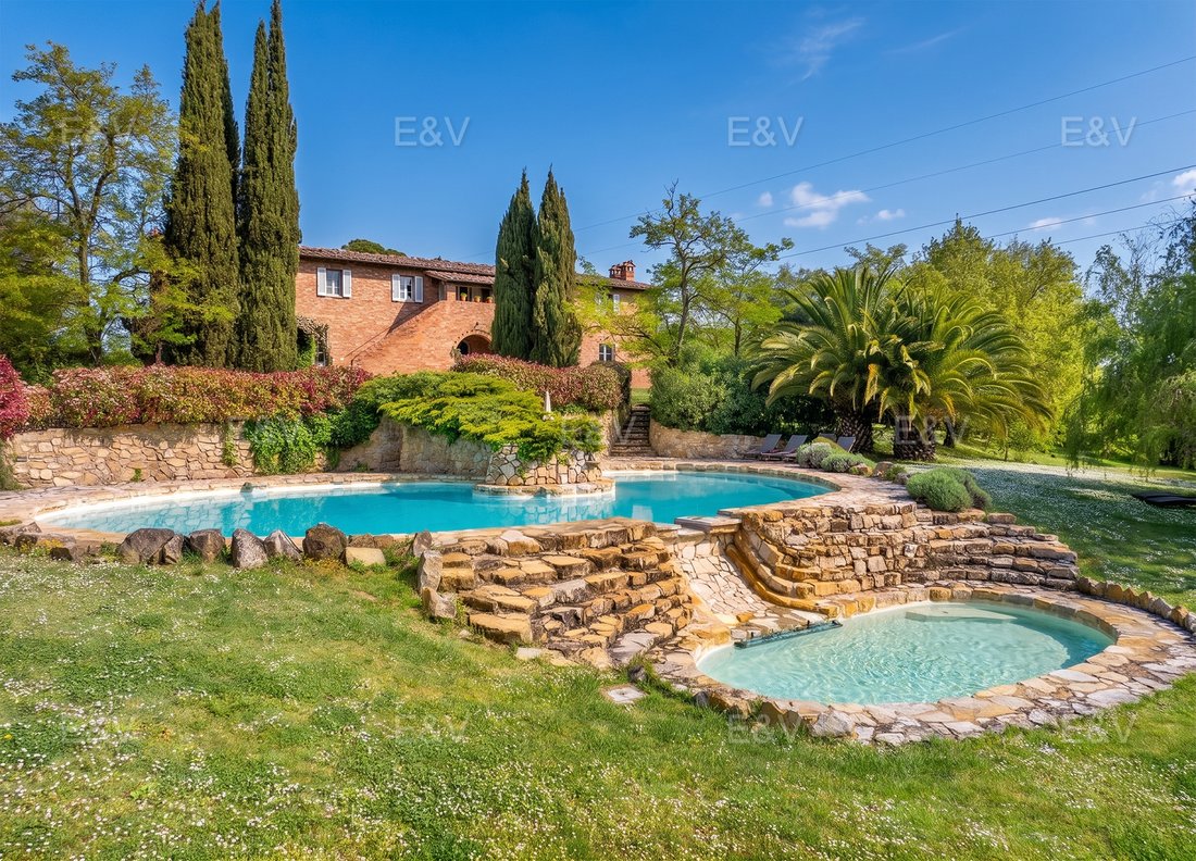 Country House in Castiglione del Lago, Umbria, Italy 1 - 17974398