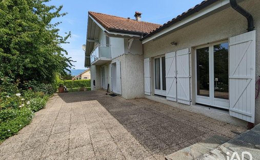 House in Nernier, Auvergne-Rhône-Alpes, France 1