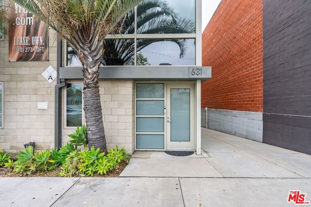 Condo in Los Angeles, California, United States 3 - 17978946