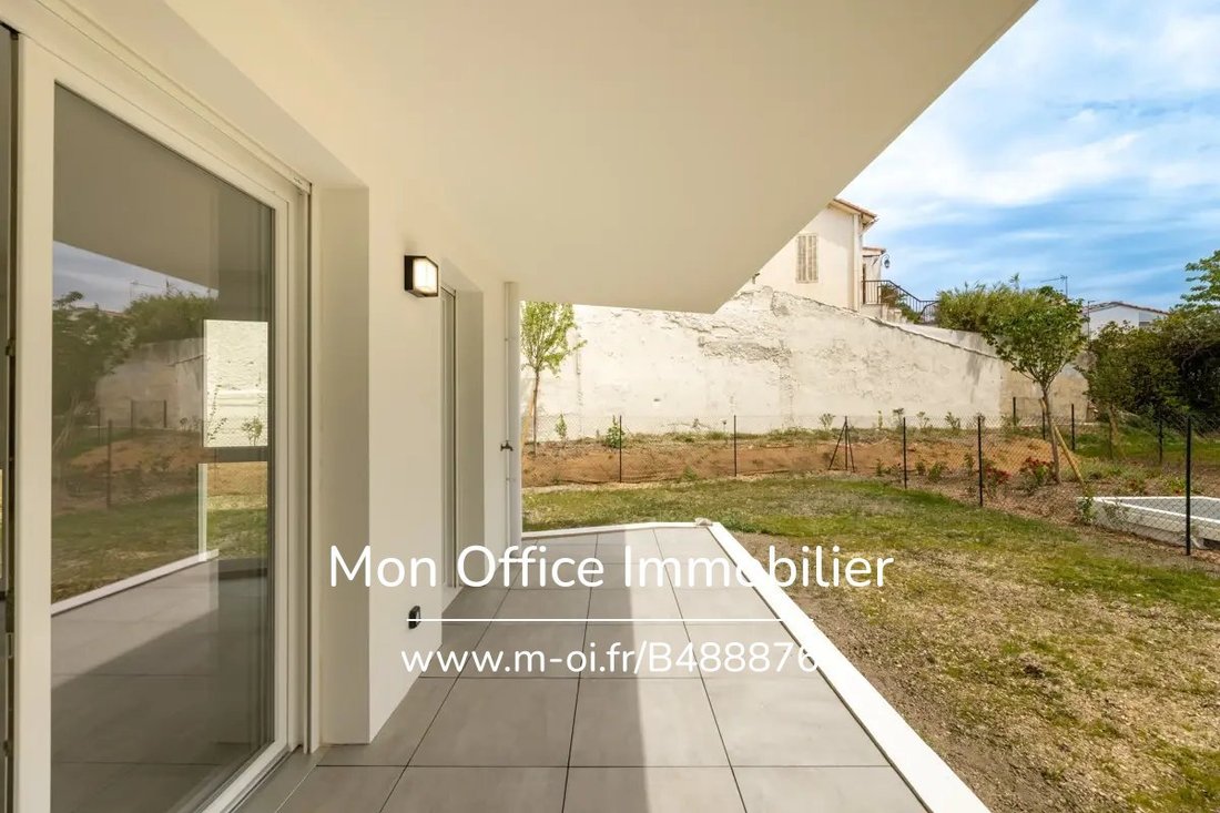 Apartment in Vieille Chapelle, 8e Arrondissement, Marseille 1 - 17975902
