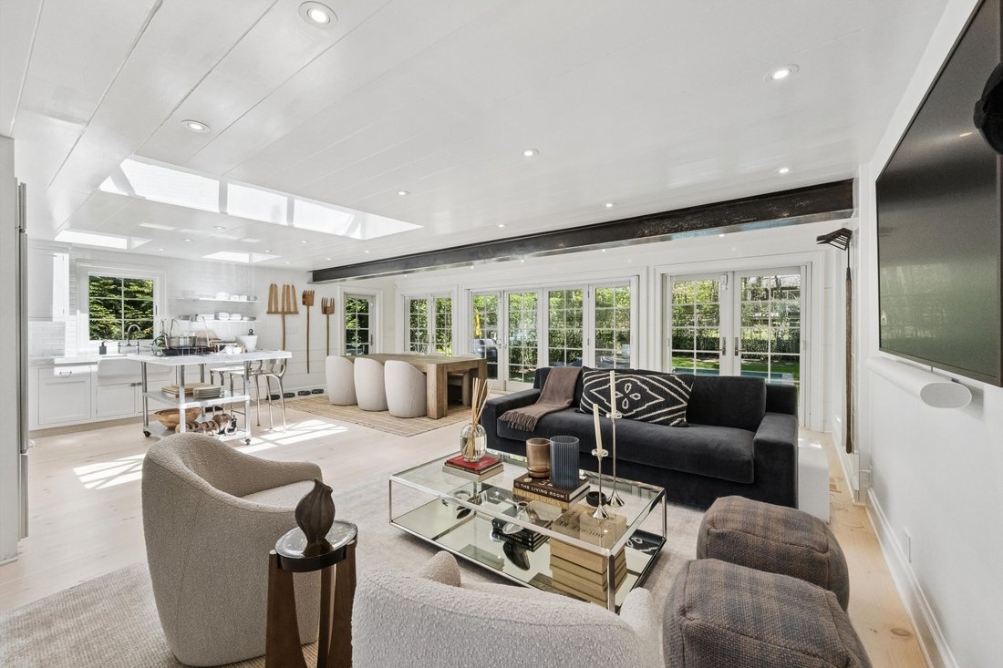 Sag Harbor, New York, United States 4 - 17976210