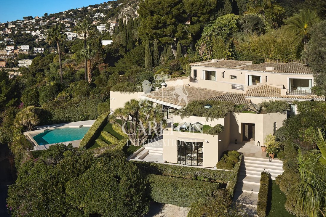 Villa in Villefranche-sur-Mer, Provence-Alpes-Côte d'Azur, France 1 - 16916138