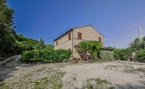 Landhaus in Altidona, Marken, Italien 1