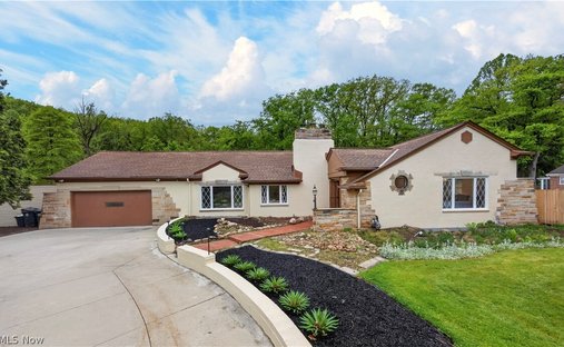 House in North Randall, Ohio, United States 1
