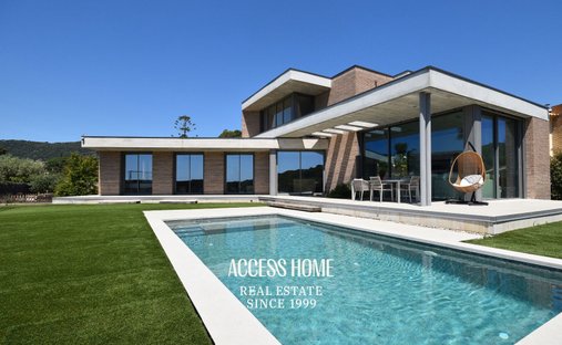 House in Cabrera de Mar, Catalonia, Spain 1