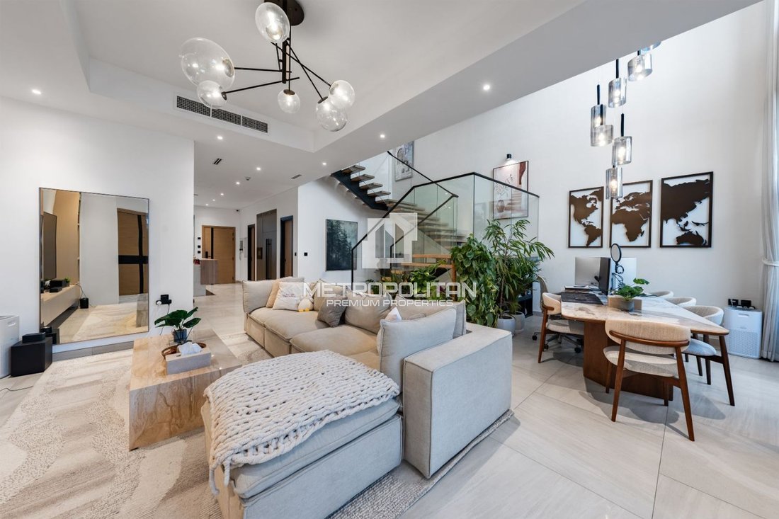 Villa in JVC / Jumeirah Village Circle, Dubai, United Arab Emirates 1 - 17976901