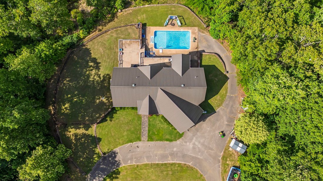 House in Lobelville, Tennessee, United States 4 - 17979820