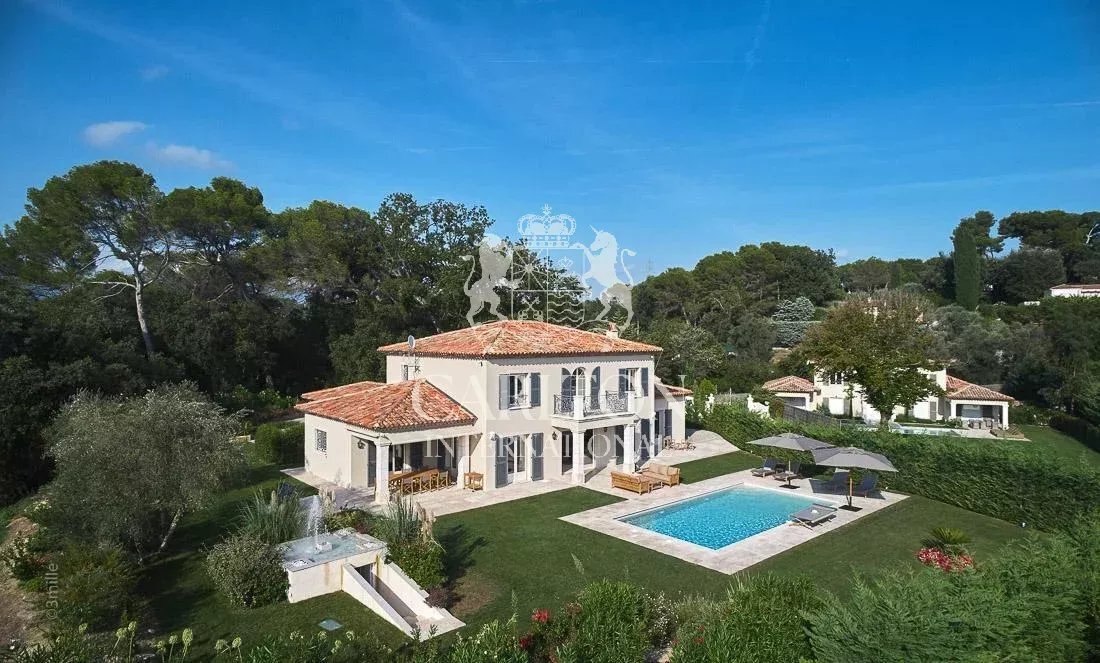 Villa in Mougins, Provence-Alpes-Côte d'Azur, France 1 - 17444796