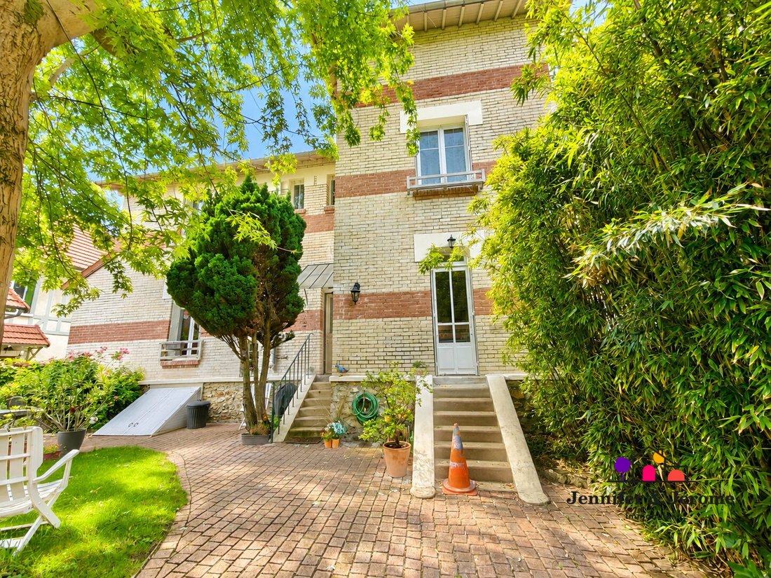 House in Centre Ville-Commerce, Enghien-les-Bains, France 1 - 17981227