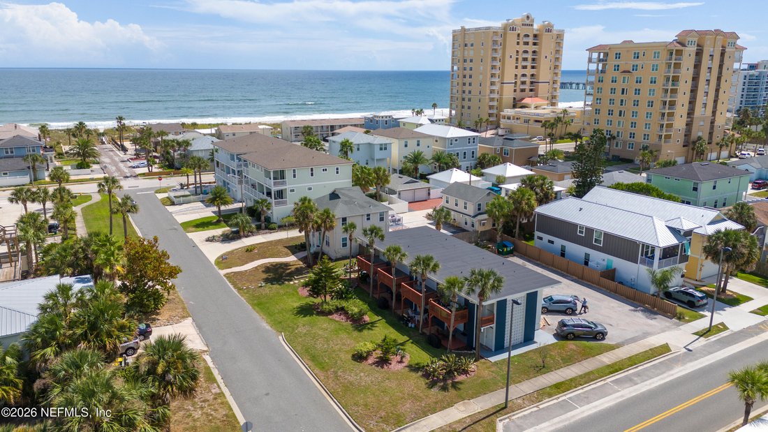 Jacksonville Beach, Florida, United States 1 - 17978581