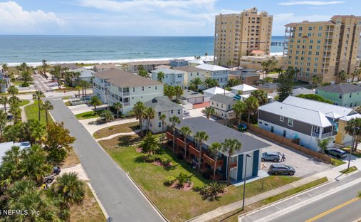 Apartment in Jacksonville Beach, Florida, United States 1
