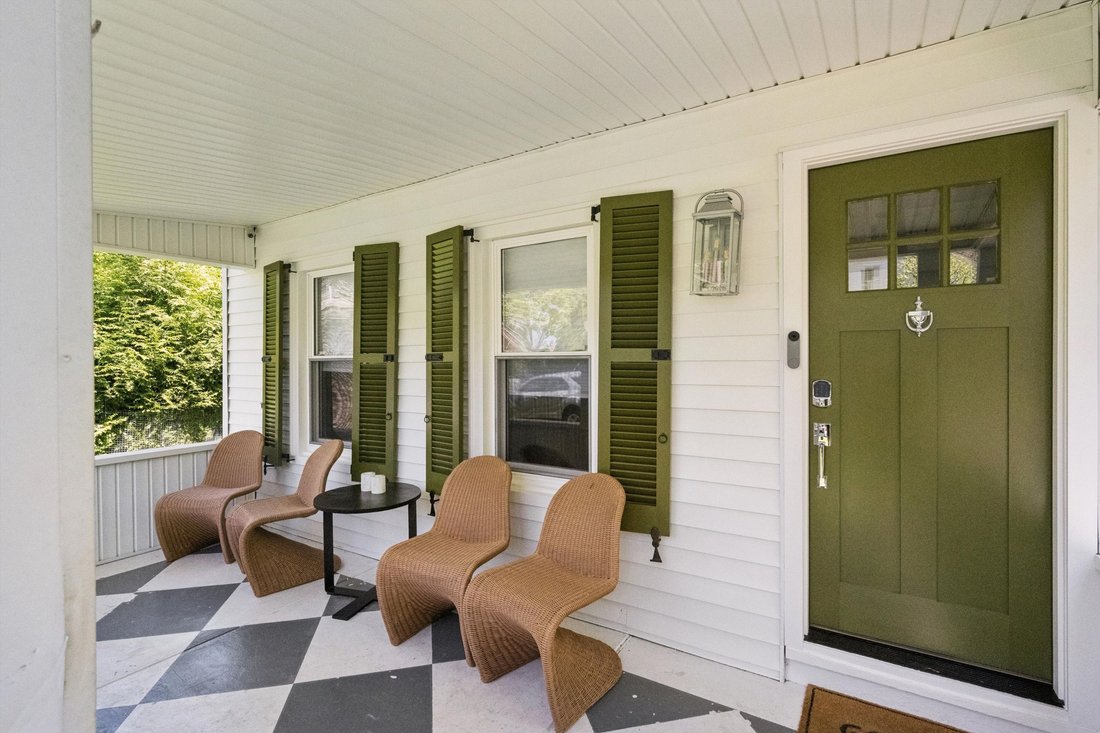 Sag Harbor, New York, United States 2 - 17976210