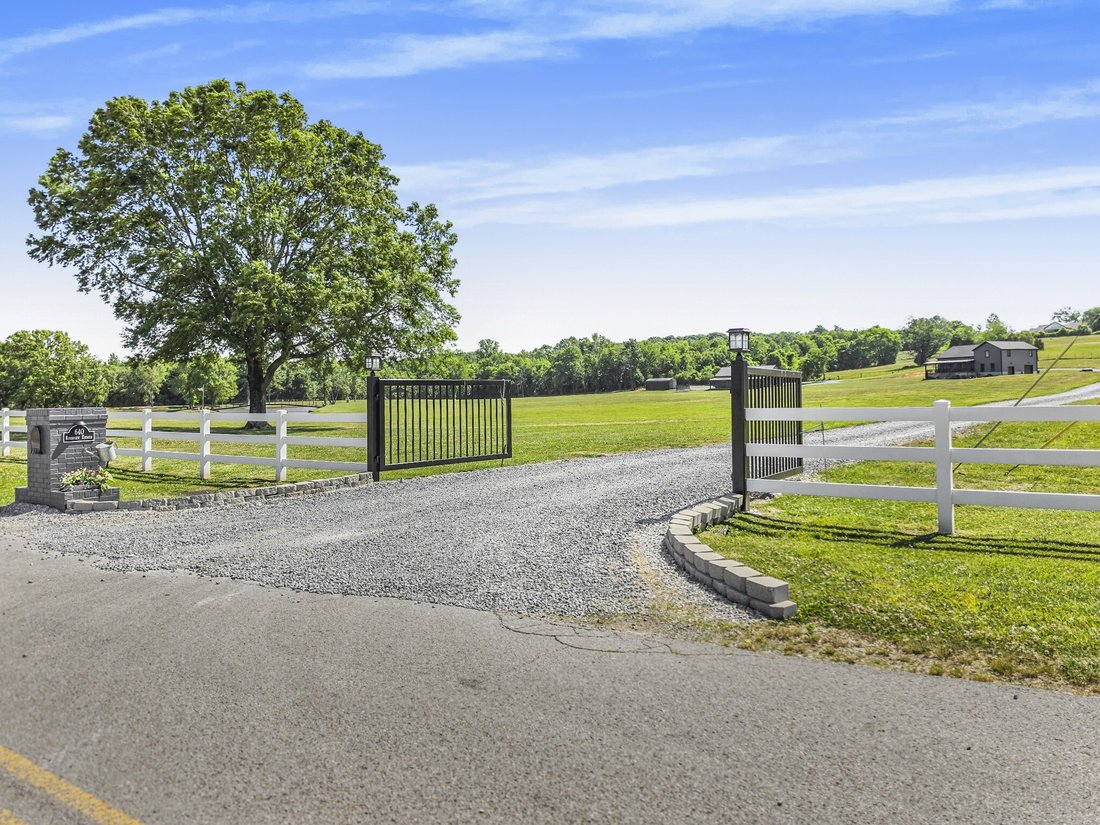 House in Castalian Springs, Tennessee, United States 4 - 17975537