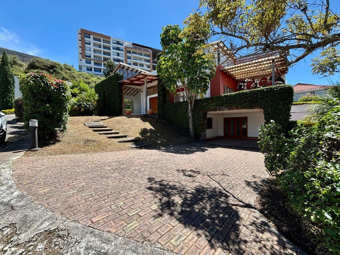 House in Quito, Pichincha, Ecuador 1 - 17978159