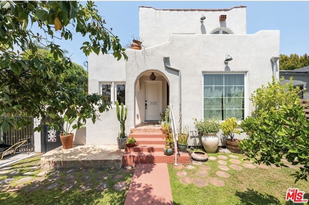 Los Angeles, California, United States 3 - 17978919