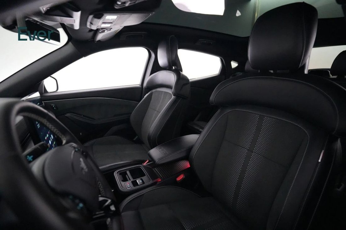 Suv in San Francisco, CA, United States 4 - 17867891