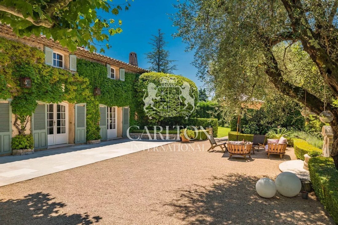 Villa in Mougins, Provence-Alpes-Côte d'Azur, France 1 - 17049292