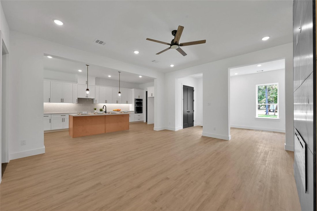 House in Magnolia, Texas, United States 5 - 17980105