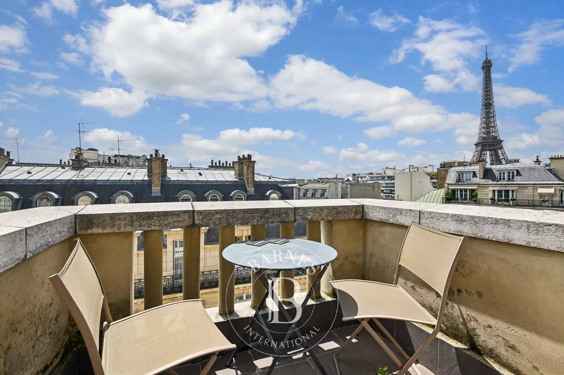 Apartment in Gros Caillou, Paris 7e Arrondissement, Paris 2 - 17976509