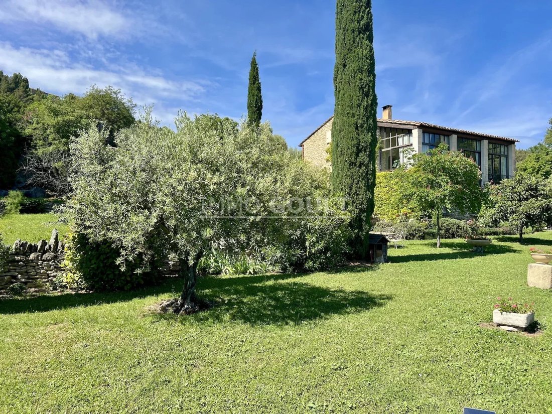 House in Gordes, Provence-Alpes-Côte d'Azur, France 3 - 17976523