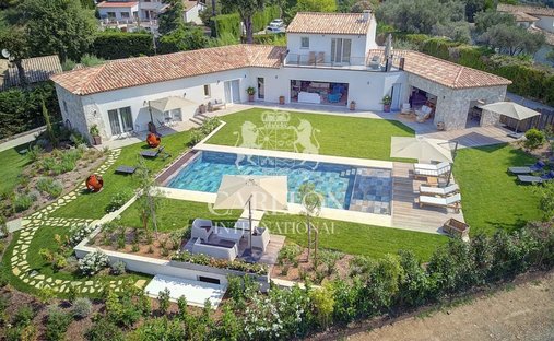 Villa in Saint-Paul-de-Vence, Provence-Alpes-Côte d'Azur, France 1