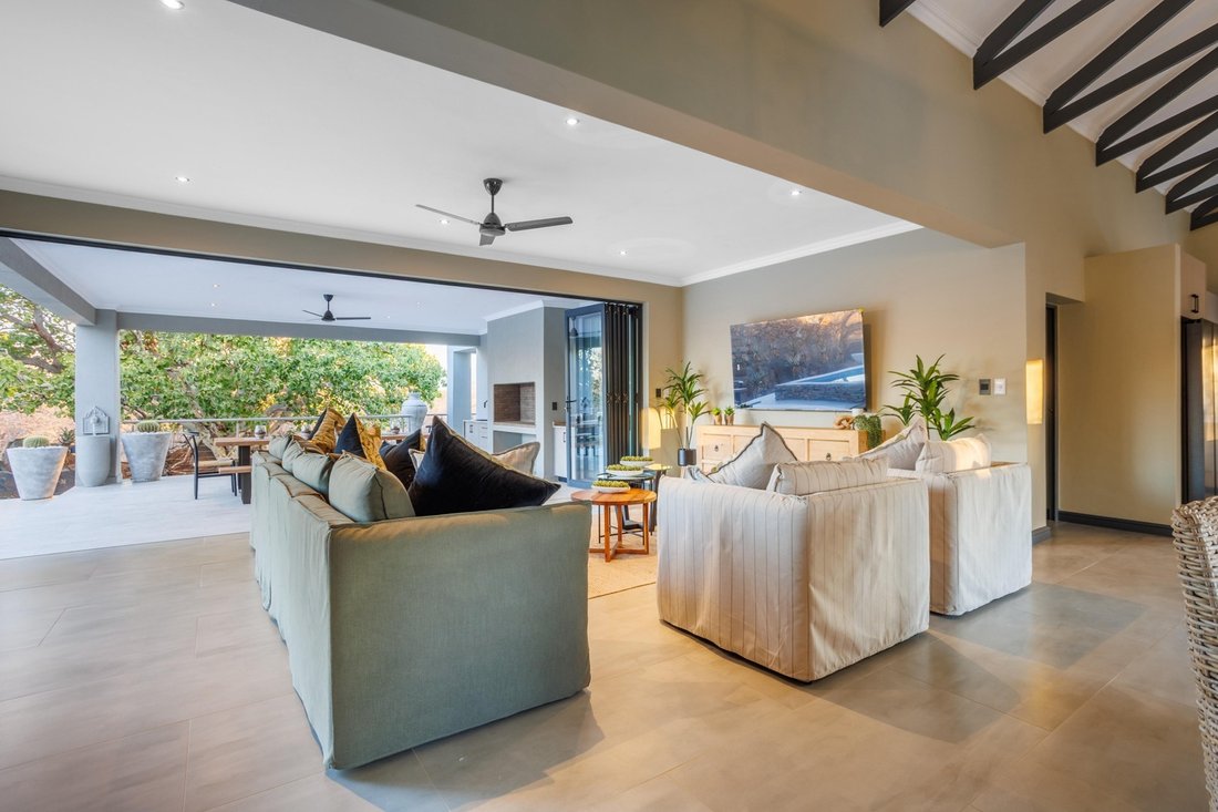 House in Hoedspruit, Limpopo, South Africa 5 - 17977476