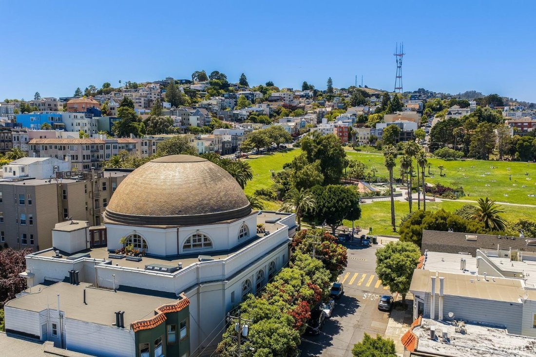 Condo in San Francisco, California, United States 4 - 17978381
