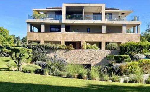 Apartment in Est-Repentance-Les Trois Bons Dieux, Aix-en-Provence, France 1