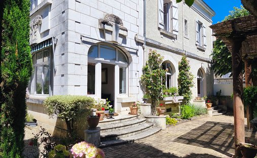 Villa in Beaulieu, Perigueux, France 1