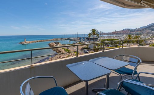 Wohnung in Menton, Provence-Alpes-Côte d'Azur, Frankreich 1
