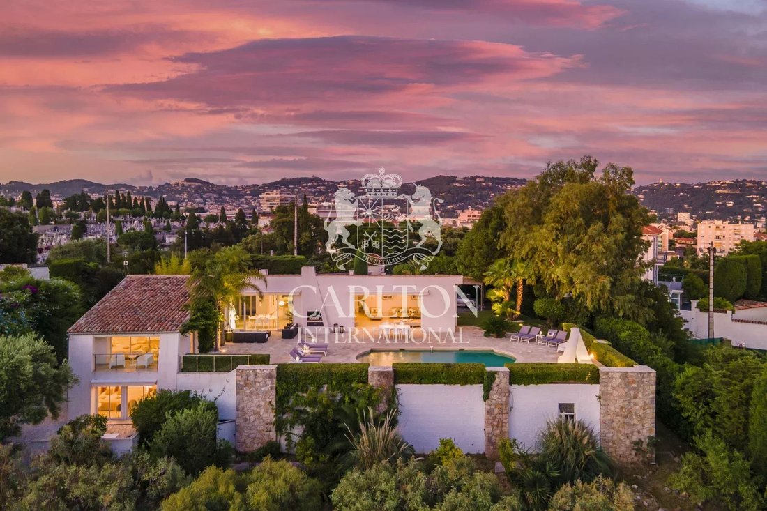 Villa in Croix des Gardes, Cannes, France 1 - 15295806