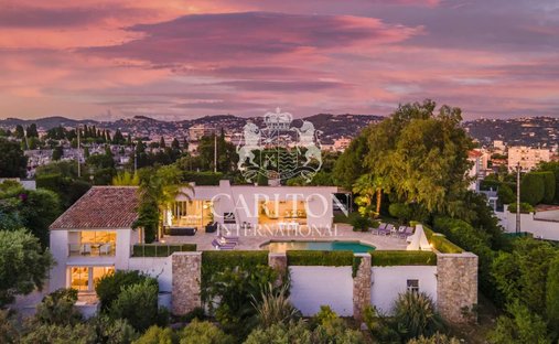Villa in Croix des Gardes, Cannes, France 1