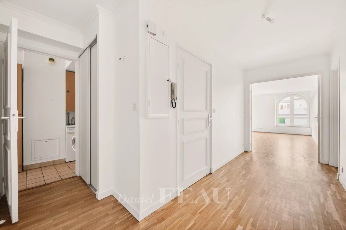 Apartment in Puteaux, Ile-de-France, France 3 - 17976772