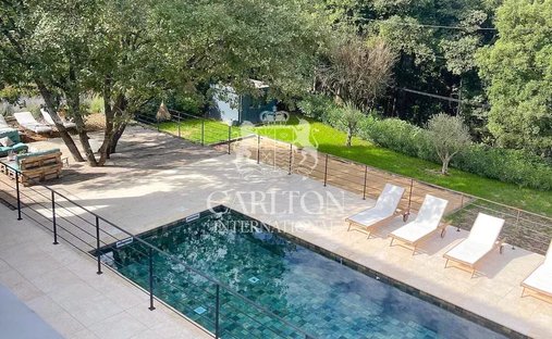 Villa in Grasse, Provence-Alpes-Côte d'Azur, France 1
