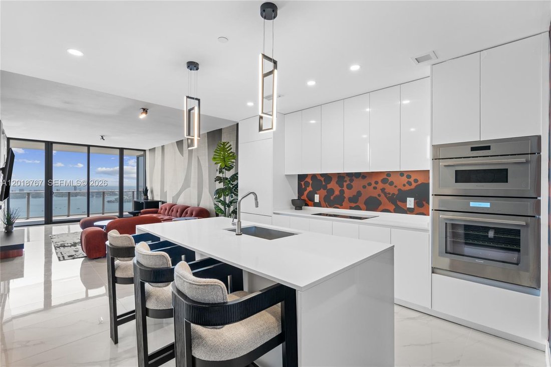 Condo in Miami, Florida, United States 1 - 17979443