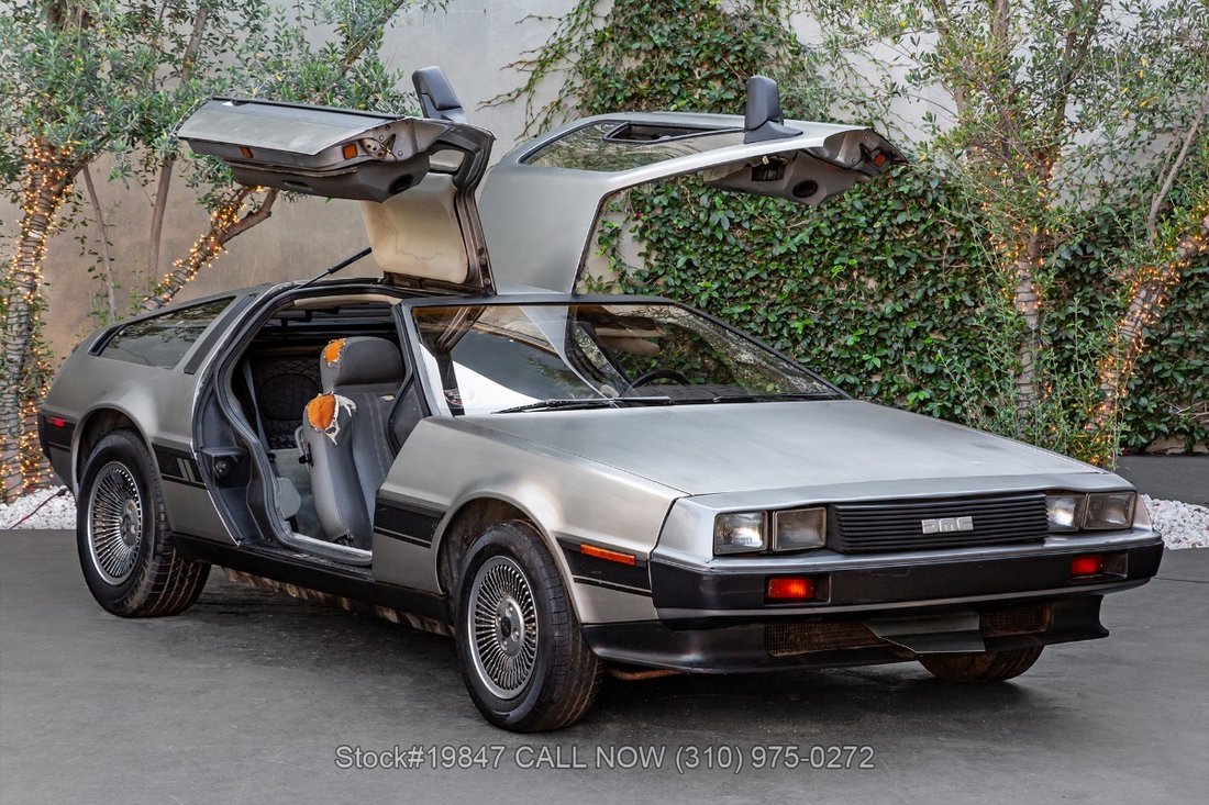 DeLorean DMC-12 in Los Angeles, CA 1 - 17976942