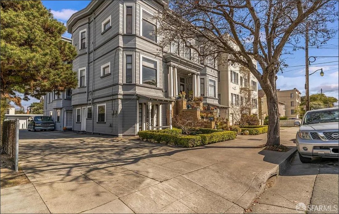 Alameda, California, United States 2 - 17974864