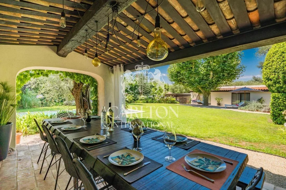 Villa in Mougins, Provence-Alpes-Côte d'Azur, France 3 - 17049292