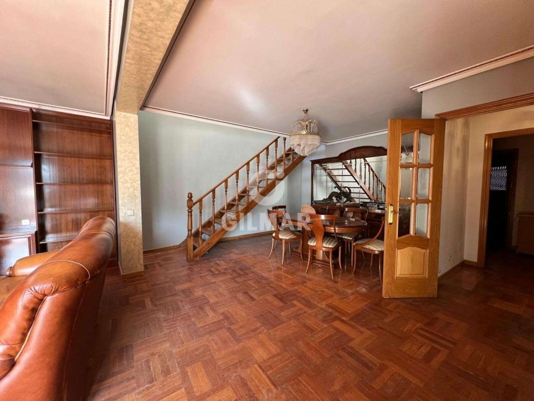 Townhouse in Fuencarral-El Pardo, Madrid, Spain 2 - 17974891