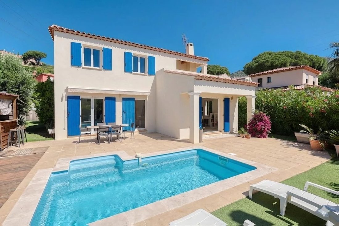 House in Sud Ouest, Bormes-les-Mimosas, France 1 - 17975063