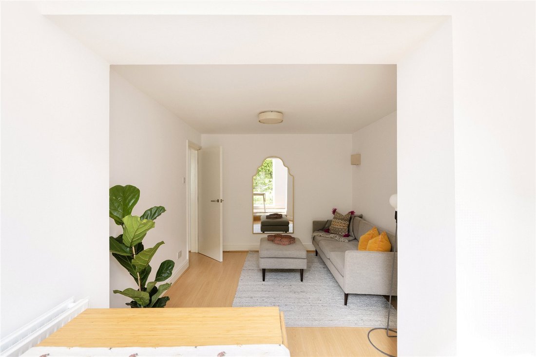 Apartment in Holland Park, Kensington And Chelsea, England 3 - 17974852