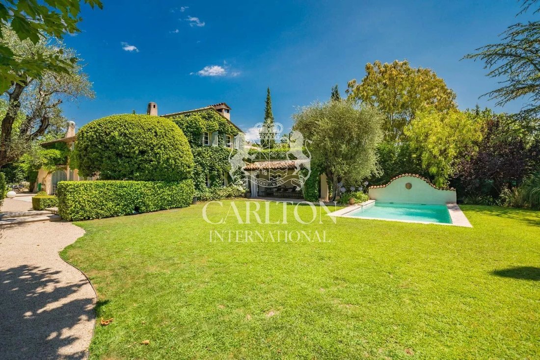 Villa in Mougins, Provence-Alpes-Côte d'Azur, France 2 - 17049292