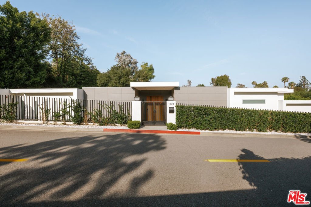 House in Beverly Hills, California, United States 3 - 17975120