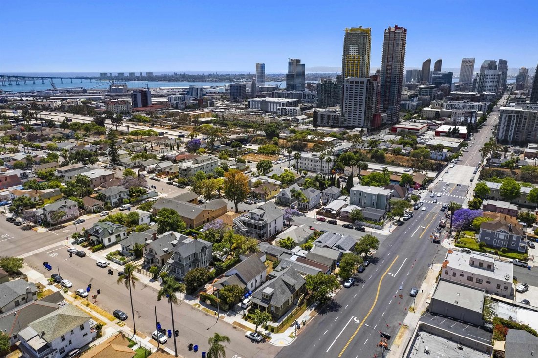 San Diego, California, United States 4 - 17979921
