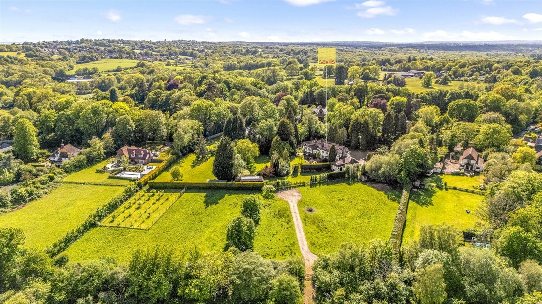 House in Crawley Down (Worth), Crawley Down, England 3 - 17976055