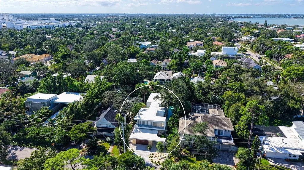 House in Sarasota, Florida, United States 2 - 17981175