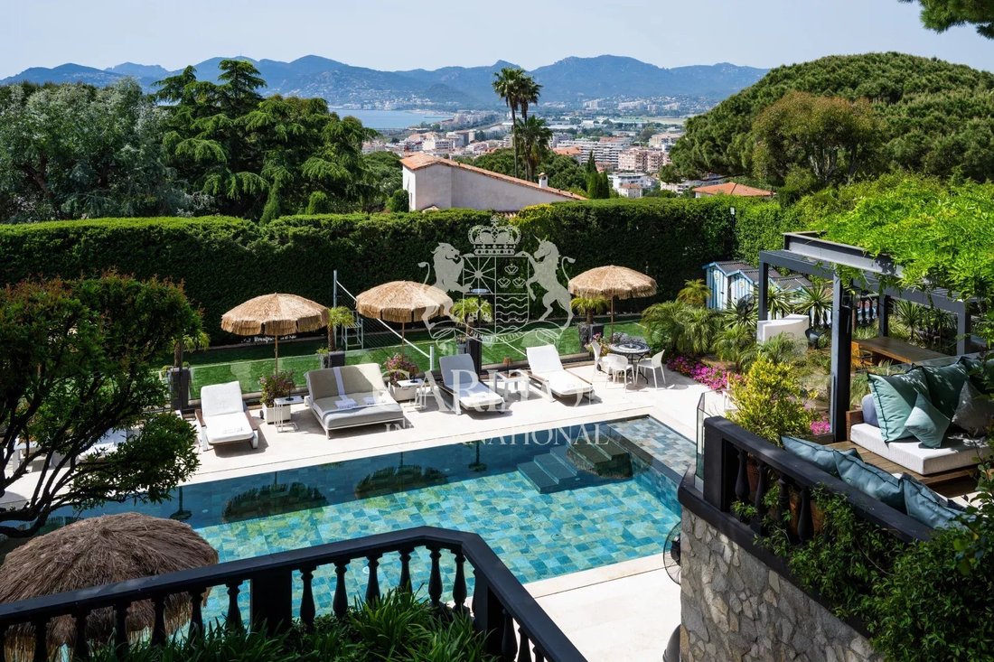 Villa in Font de Veyre, Cannes, France 3 - 15583640